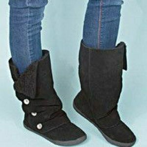 ISO BLOWFISH HIMALAYAN BOOTS 10 or 11